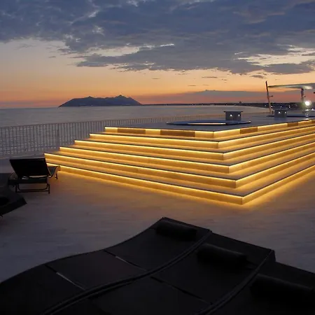 Grand L'approdo