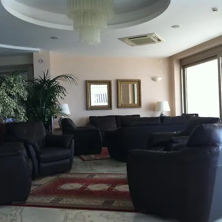 Grand L'approdo テッラチーナ