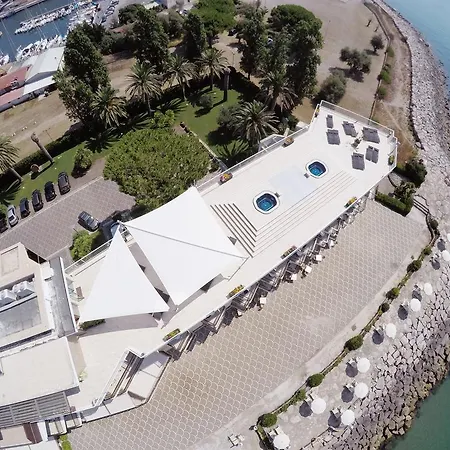 ホテル Grand L'approdo